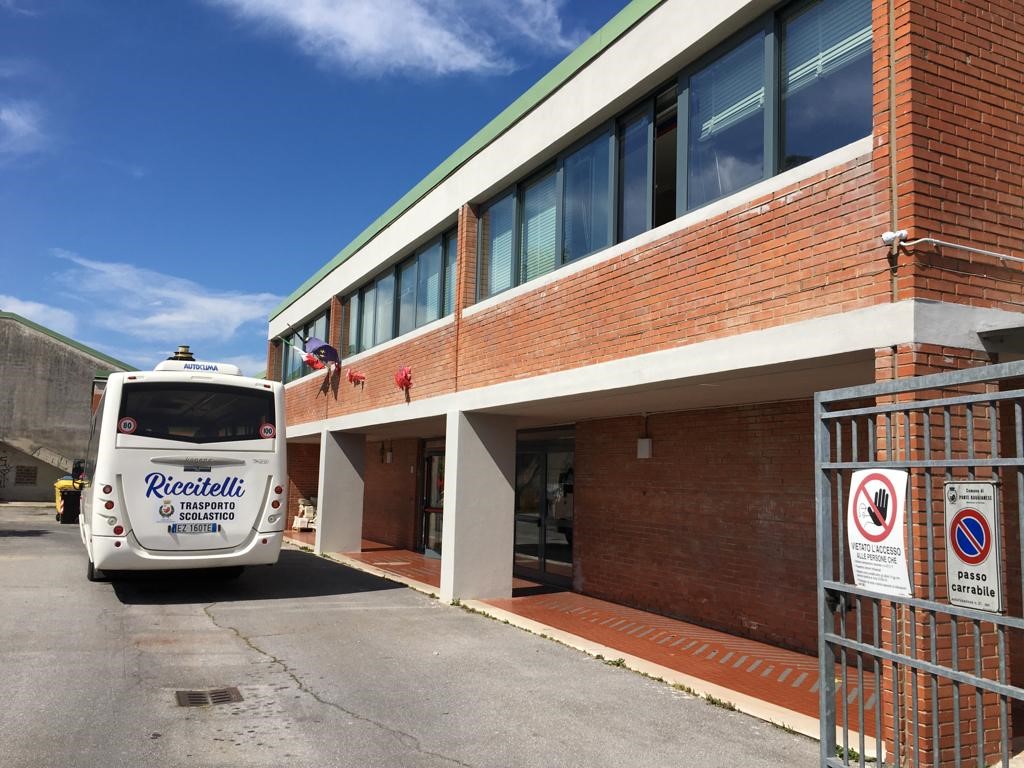 Plesso Milani riqualificato - Ingresso scuola elementare lato sud